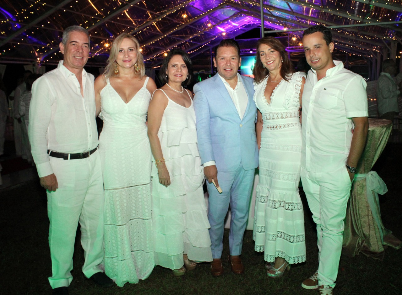 Eugenio Silva Ruiz, Liliana Rubiano, Magda Liliana Castro, el cumpleañero, Deyanira Vargas y Pablo Tamayo.